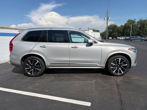 Used 2023 Volvo XC90 B5 Plus w/ Protection Package Premier AWD/4WD image 6