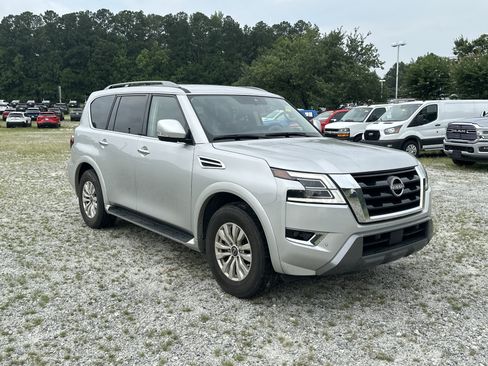 Used 2023 Nissan Armada SV w/ Cargo Package AWD/4WD image 3