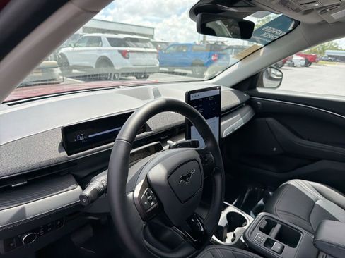 Used 2025 Ford Mustang Mach-E Premium image 17
