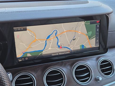 Used 2017 Mercedes-Benz E 300 4MATIC image 22