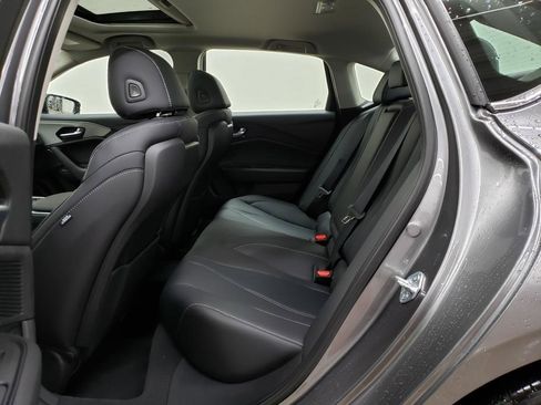 Certified 2025 Acura TLX w/ Technology Package image 11