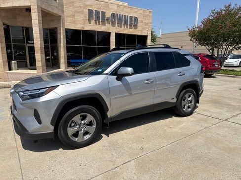 Used 2025 Toyota RAV4 XLE w/ Convenience Package AWD/4WD image 2