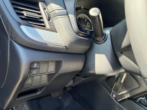 Used 2017 Honda CR-V LX image 30