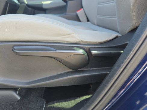 Used 2020 Honda CR-V LX image 16