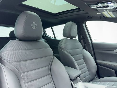 New 2025 Alfa Romeo Tonale w/ Premium Package AWD/4WD image 41