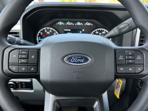 New 2026 Ford F250 XL w/ XL Chrome Package RWD image 19