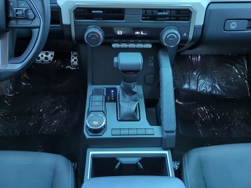 Used 2024 Toyota Tacoma TRD Sport image 18