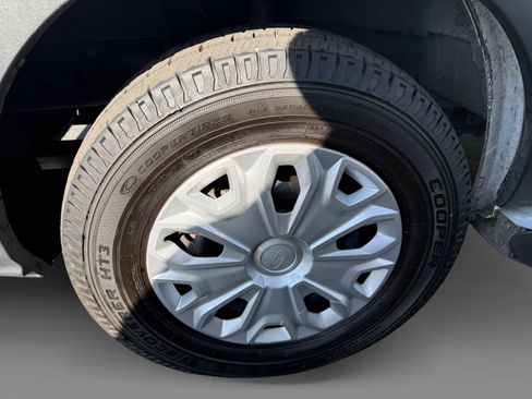 Used 2024 Ford Transit 250 Low Roof w/ Exterior Upgrade Package RWD image 9