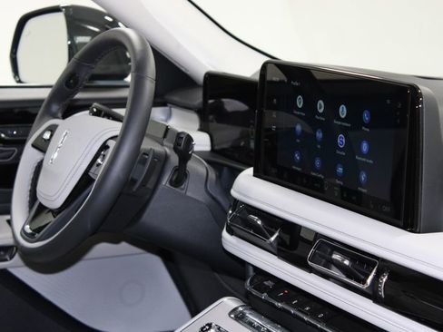 New 2026 Lincoln Aviator Reserve AWD/4WD image 28