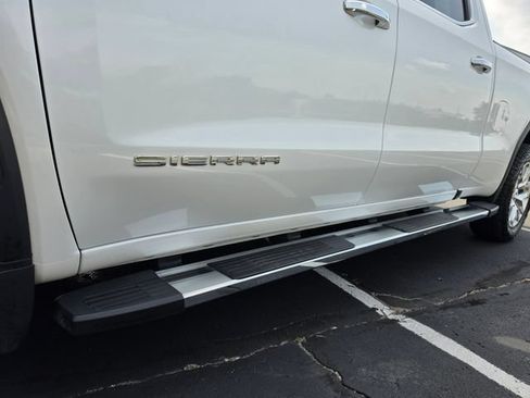 Used 2021 GMC Sierra 1500 SLT w/ SLT Premium Plus Package AWD/4WD image 18