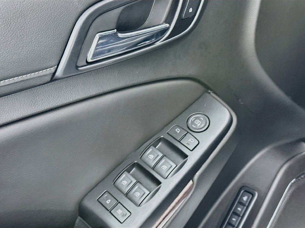 Used 2018 GMC Yukon SLT AWD/4WD image 23