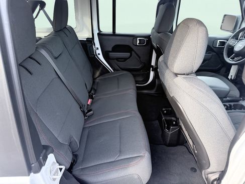 Used 2026 Jeep Wrangler Unlimited Rubicon image 25