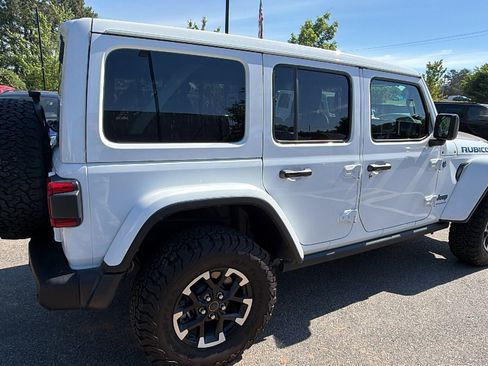 Used 2025 Jeep Wrangler Unlimited Rubicon 4xe AWD/4WD image 8