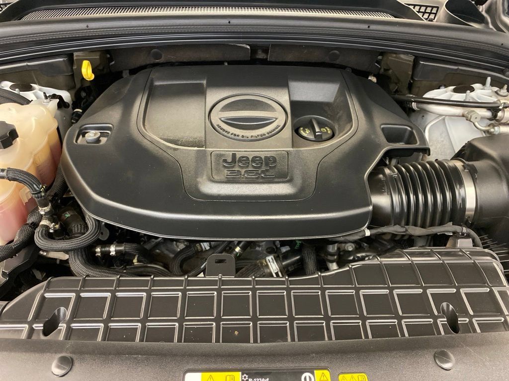Used 2022 Jeep Grand Cherokee L Overland w/ Luxury Tech Group IV RWD image 30