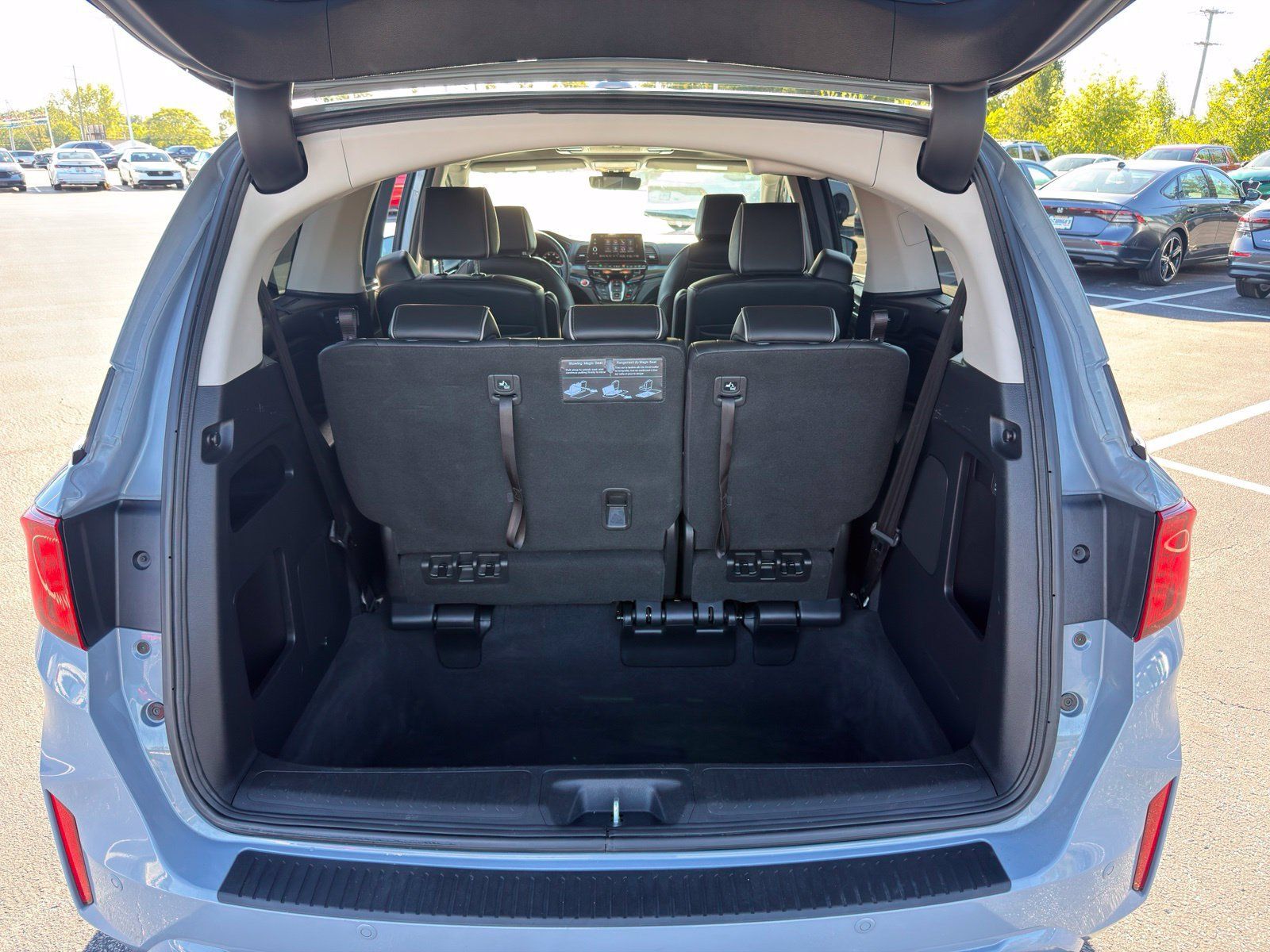 Used 2025 Honda Odyssey Elite image 30