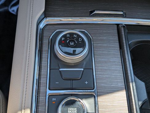 Used 2024 Ford Expedition Max Limited image 27