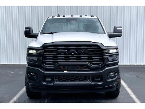 Used 2025 RAM 2500 Tradesman AWD/4WD image 3