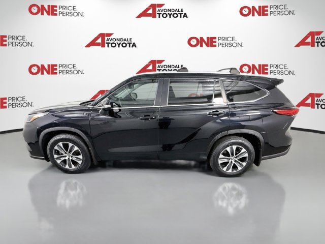 Used 2023 Toyota Highlander XLE FWD image 4
