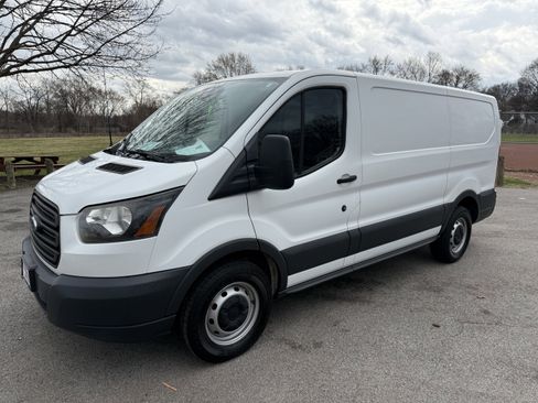 Used 2017 Ford Transit 150 130 Low Roof image 1