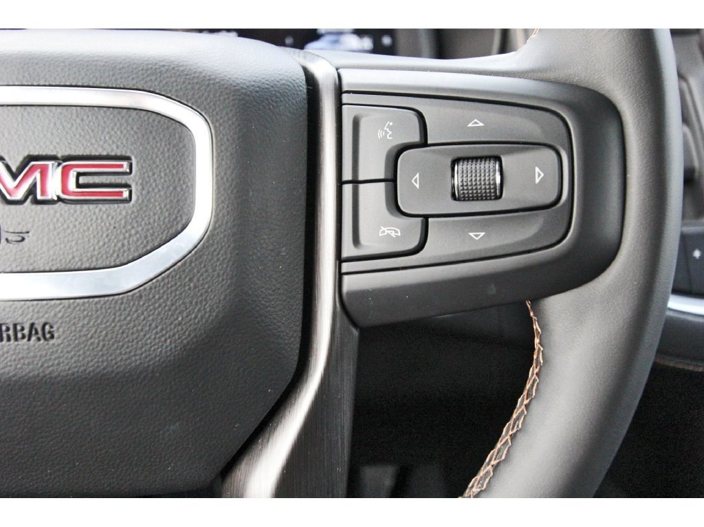 Used 2024 GMC Yukon AT4 w/ AT4 Premium Plus Package AWD/4WD image 23