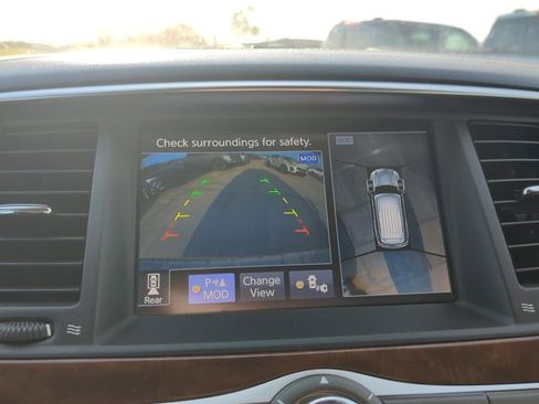 Used 2018 INFINITI QX80 4WD w/ Driver Assistance Package image 18