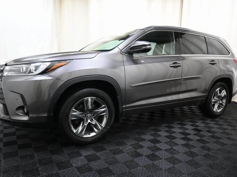 Used 2019 Toyota Highlander Limited image 8