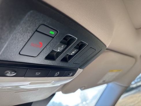 Used 2025 Nissan Pathfinder Platinum image 10