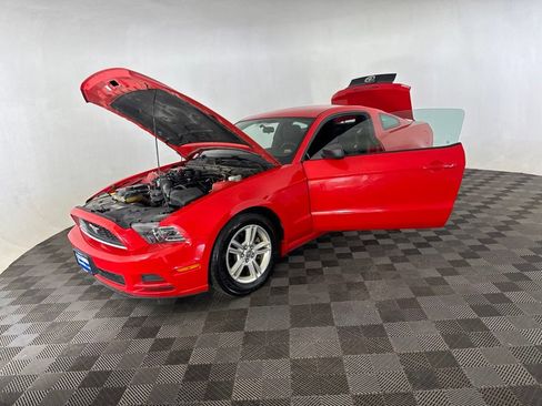 Used 2013 Ford Mustang Coupe RWD image 13