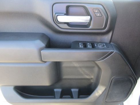 Used 2024 GMC Sierra 2500 Pro w/ Convenience Package image 25