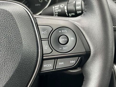 Certified 2022 Toyota RAV4 XLE w/ Convenience Package AWD/4WD image 21