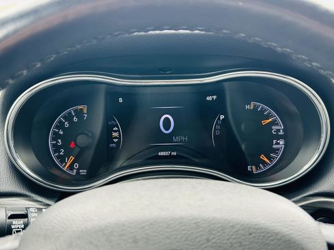 Used 2022 Jeep Grand Cherokee Laredo X image 17