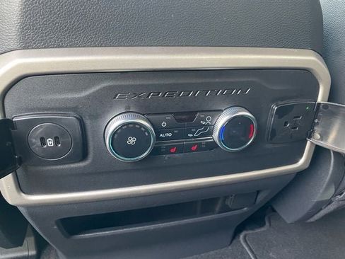 Used 2024 Ford Expedition Max Limited image 31