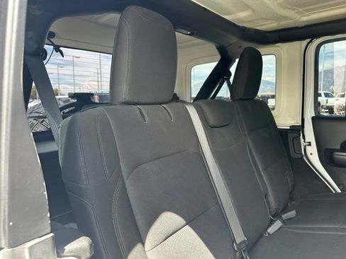 Used 2018 Jeep Wrangler Unlimited Sport AWD/4WD image 29