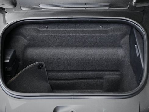 Certified 2025 Porsche 911 Carrera 4 GTS image 31