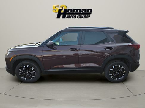 Used 2023 Chevrolet TrailBlazer LT w/ Convenience Package AWD/4WD image 2