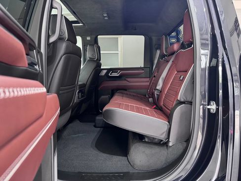 Certified 2025 GMC Sierra 2500 Denali Ultimate AWD/4WD image 13
