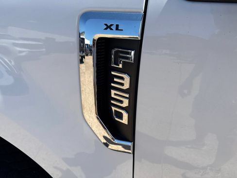 Used 2019 Ford F350 XL w/ Power Equipment Group AWD/4WD image 10