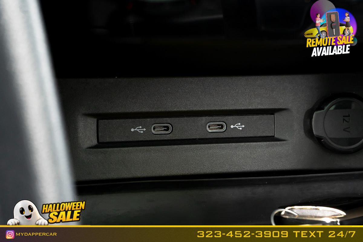 Used 2023 Volkswagen Taos SE w/ Panoramic Sunroof Package FWD image 27