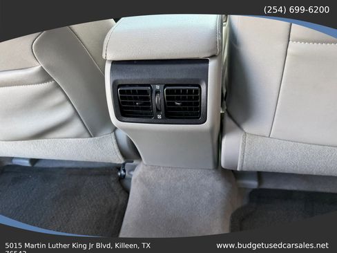 Used 2012 Toyota Camry XLE FWD image 26