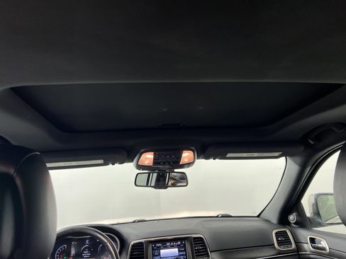 Used 2016 Jeep Grand Cherokee Limited image 21