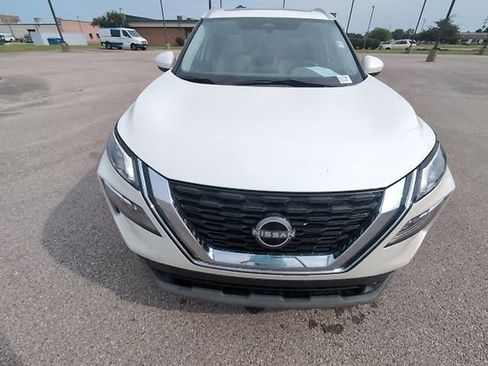Used 2023 Nissan Rogue SV w/ SV Premium B Package FWD image 15