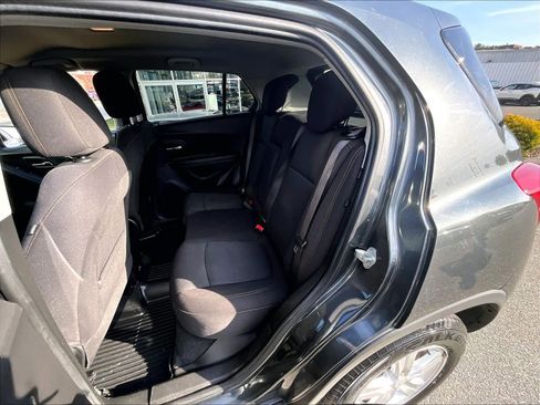 Used 2020 Chevrolet Trax LT AWD/4WD image 15
