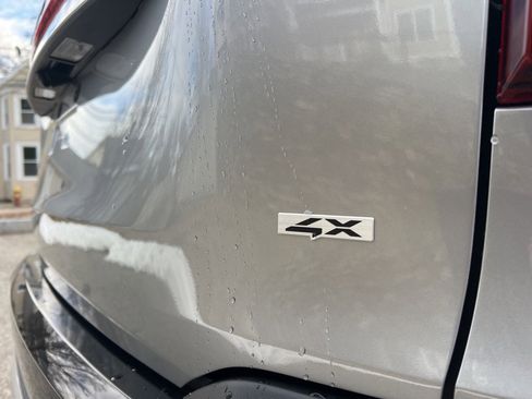 Certified 2025 Kia Seltos SX w/ SX Sunroof Package image 8