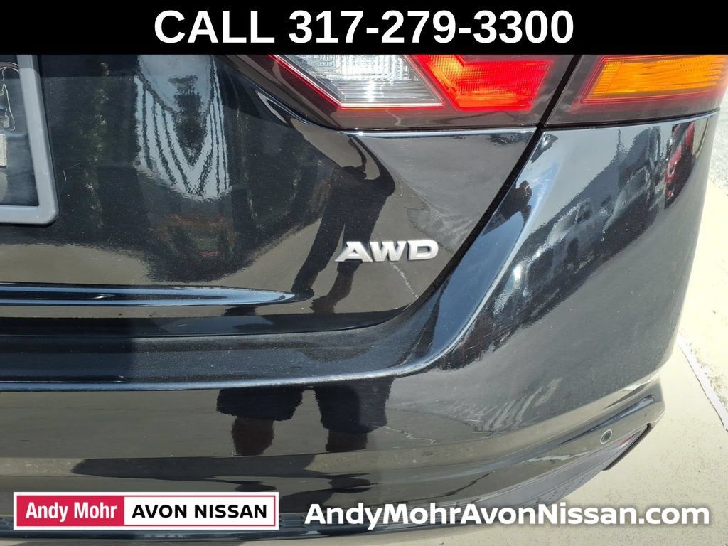 Used 2025 Nissan Altima 2.5 SV AWD/4WD image 12