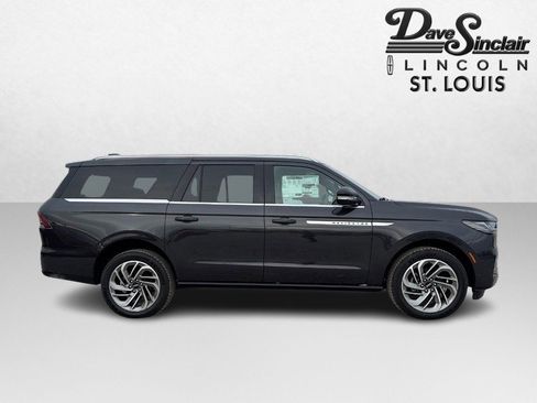 New 2025 Lincoln Navigator L Reserve image 4