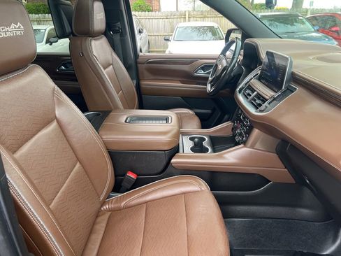 Used 2021 Chevrolet Suburban High Country AWD/4WD image 22