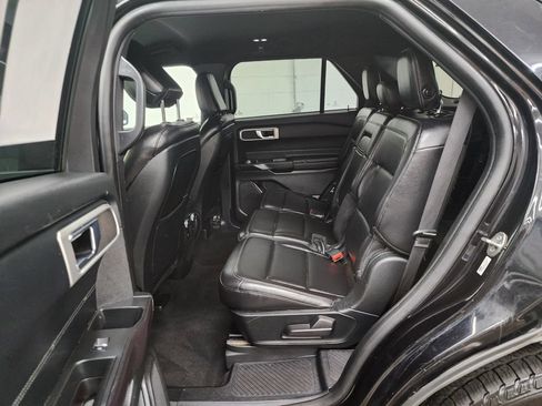 Used 2020 Ford Explorer XLT w/ Equipment Group 202A AWD/4WD image 24