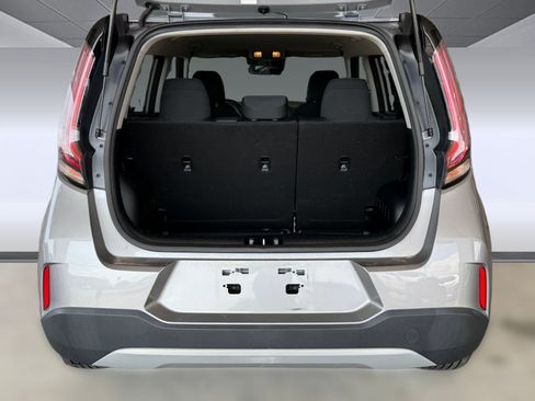 Used 2023 Kia Soul LX FWD image 23