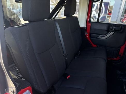 Used 2014 Jeep Wrangler Unlimited Sport w/ Quick Order Package 23S AWD/4WD image 23