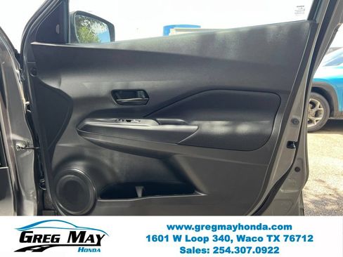 Used 2024 Nissan Kicks S FWD image 11